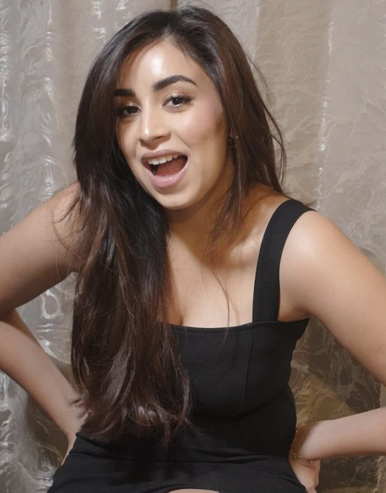 Dr. Riya Thorat @_dr.riyaa_​