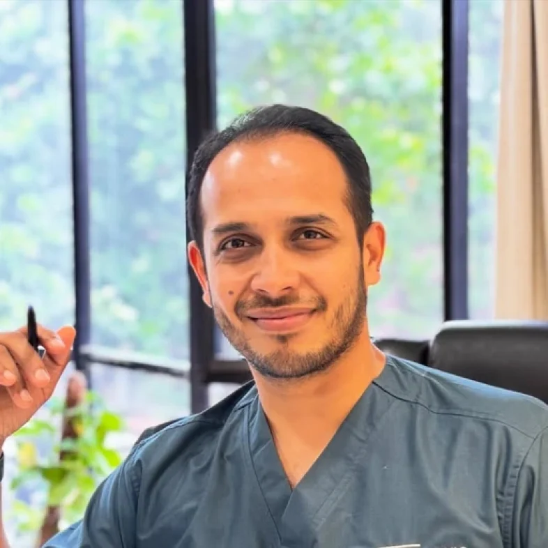 Dr. Siddhart Warrier